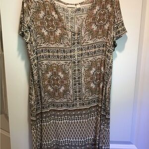 Stylish and comfortable shift dress